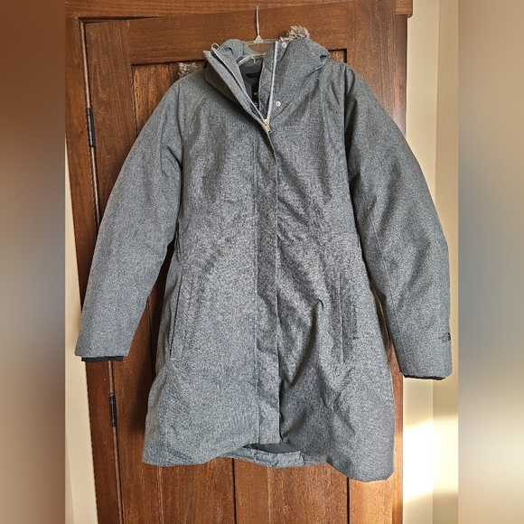 The North Face long winter coat with hood - Picture 2 of 16